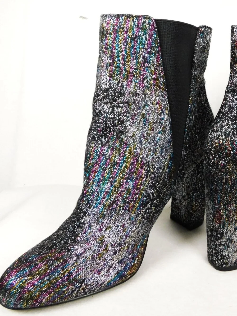Steve Madden Women's Size 8M Effect Metallic Silver Rainbow Slip On Ankle Boots